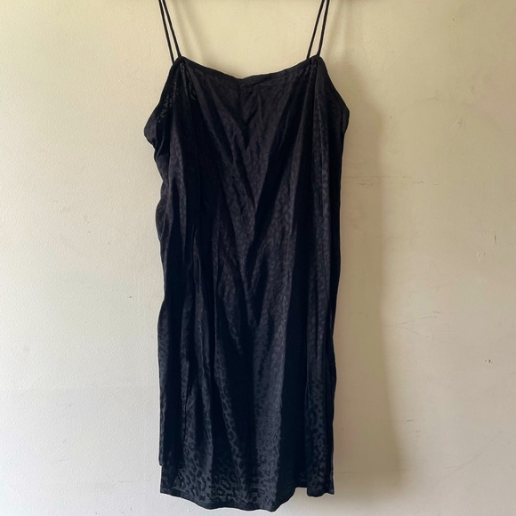 🆕 MOTEL BLACK SATIN CHEETAH SLIP DRESS - Picture 6 of 11